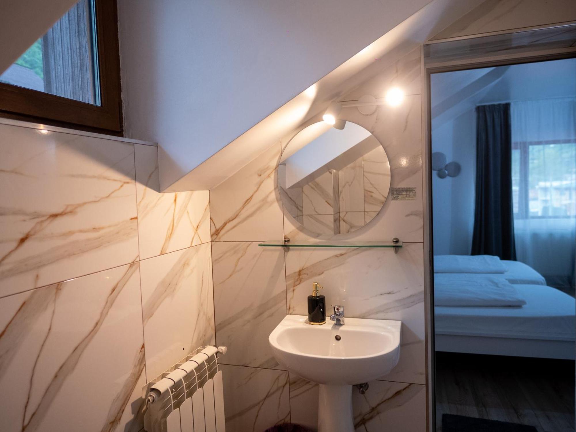 Guesthouse Magic Băile Herculane Exteriér fotografie