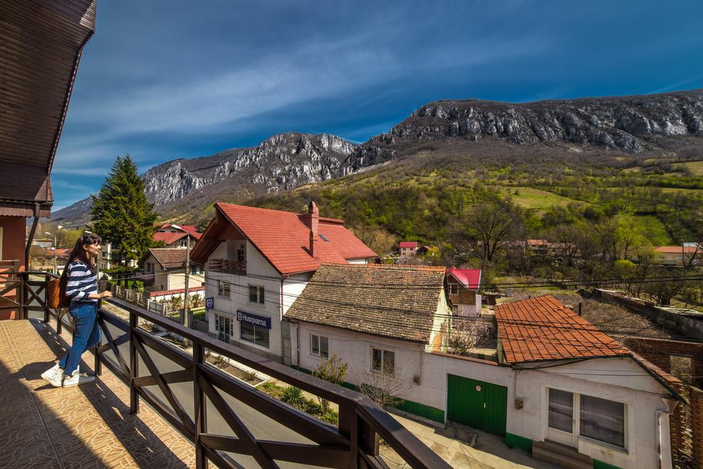 Guesthouse Magic Băile Herculane Exteriér fotografie